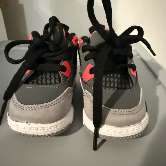 Baby Jordan Retro 4 - Picture 4 of 5
